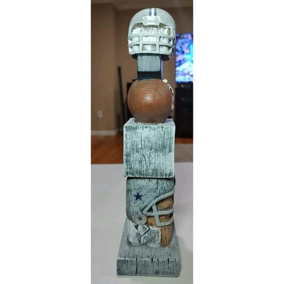 Dallas Cowboys NFL 15 Inch Tiki Totem Pole Statue - Picture 4 of 9